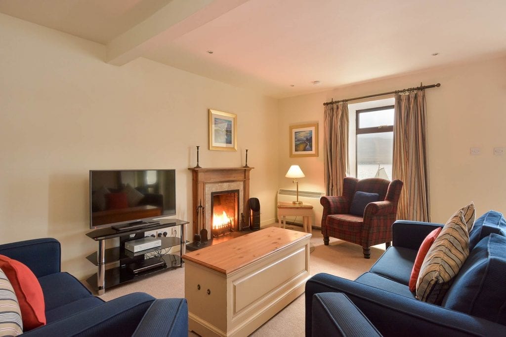 Pier House 1 Self Catering Cottage near Oban Melfort Village