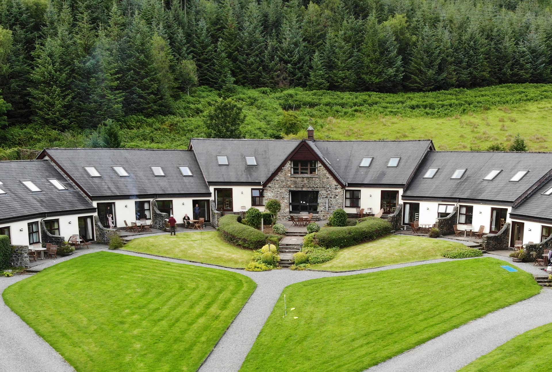 Walled Garden Mews Cottages 110 Melfort Village