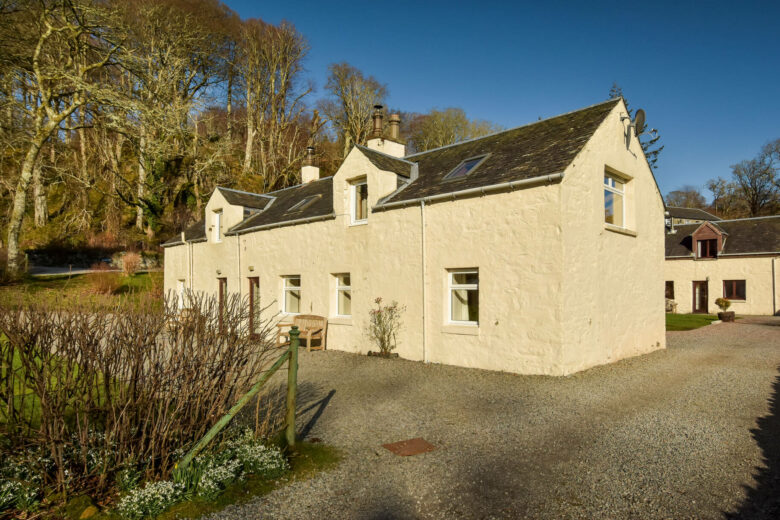 Melfort Lodge Cottage at Melfort Village